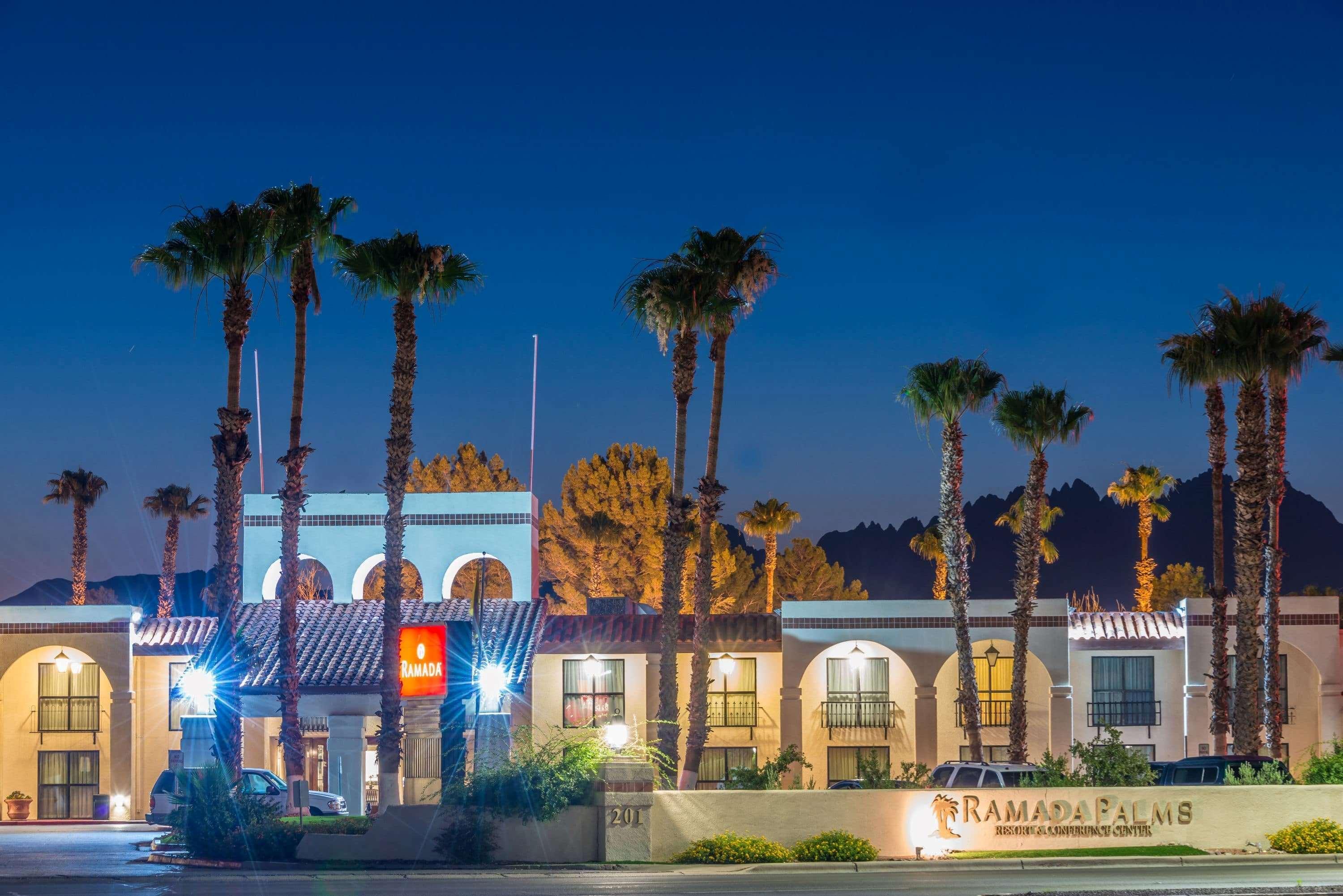 Ramada By Wyndham Las Cruces Hotel & Conference Center Exterior photo