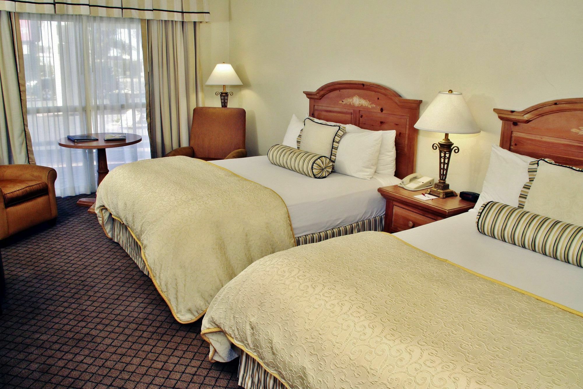 Ramada By Wyndham Las Cruces Hotel & Conference Center Exterior photo